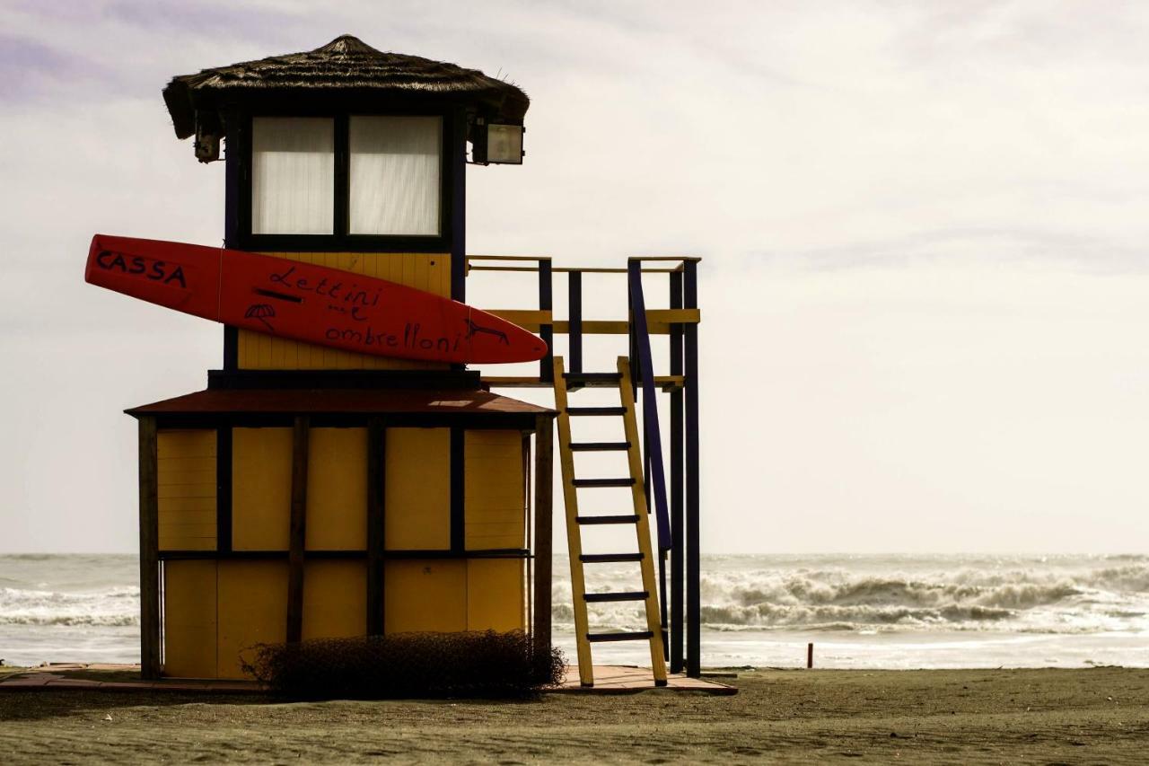 Open Space On The Sea Of Rome !:) Apartment Lido di Ostia Bagian luar foto